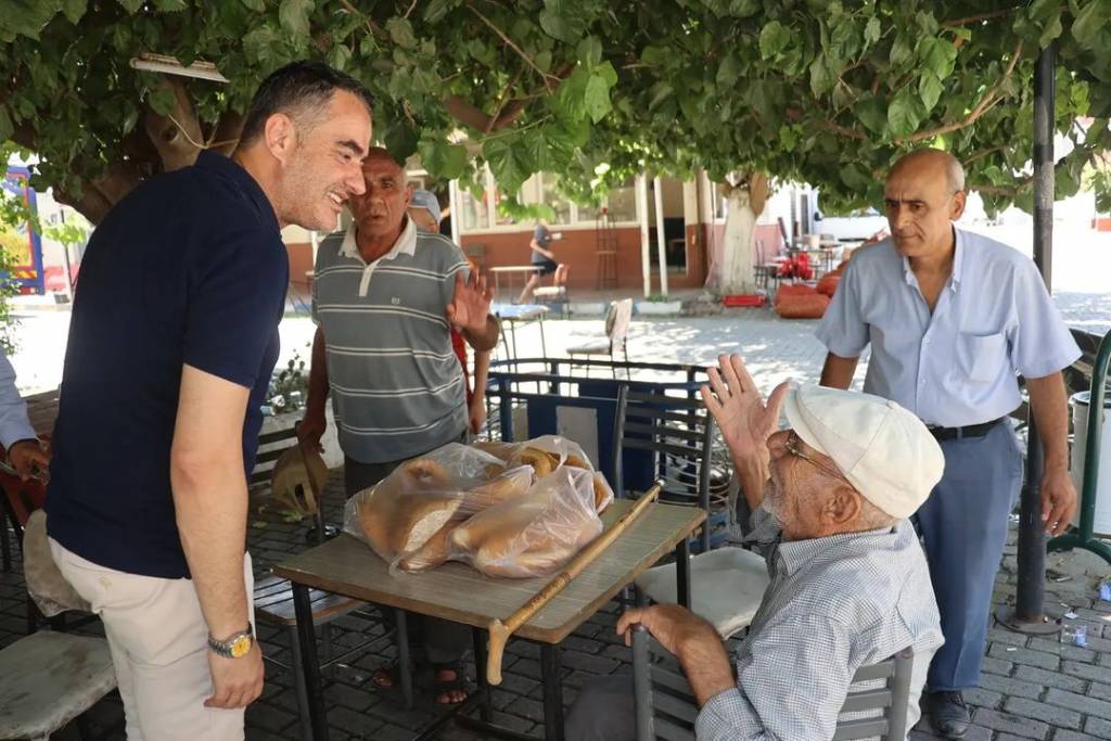 Koçarlı Belediye Başkanı Özgür Arıcı, Yeniköy Mahallesi'nde Hemşerileriyle Buluştu