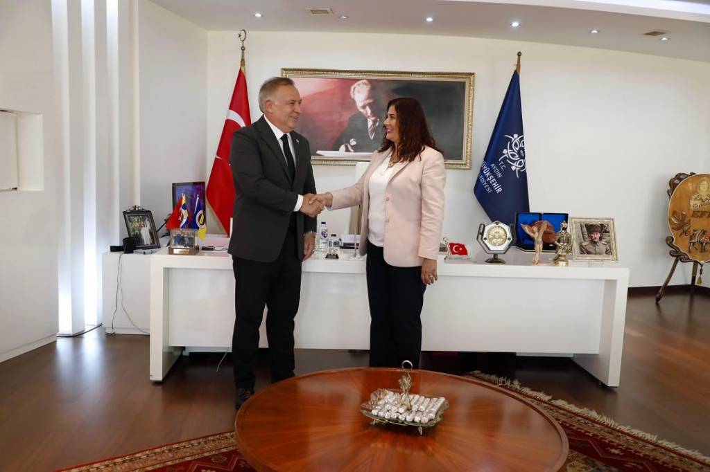 Özlem Çerçioğlu, Gökan Zeybek'i Ağırladı